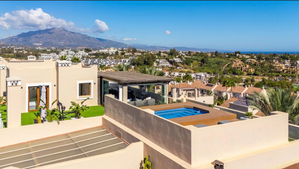 Rooftop pool with La Concha mountain in the distance